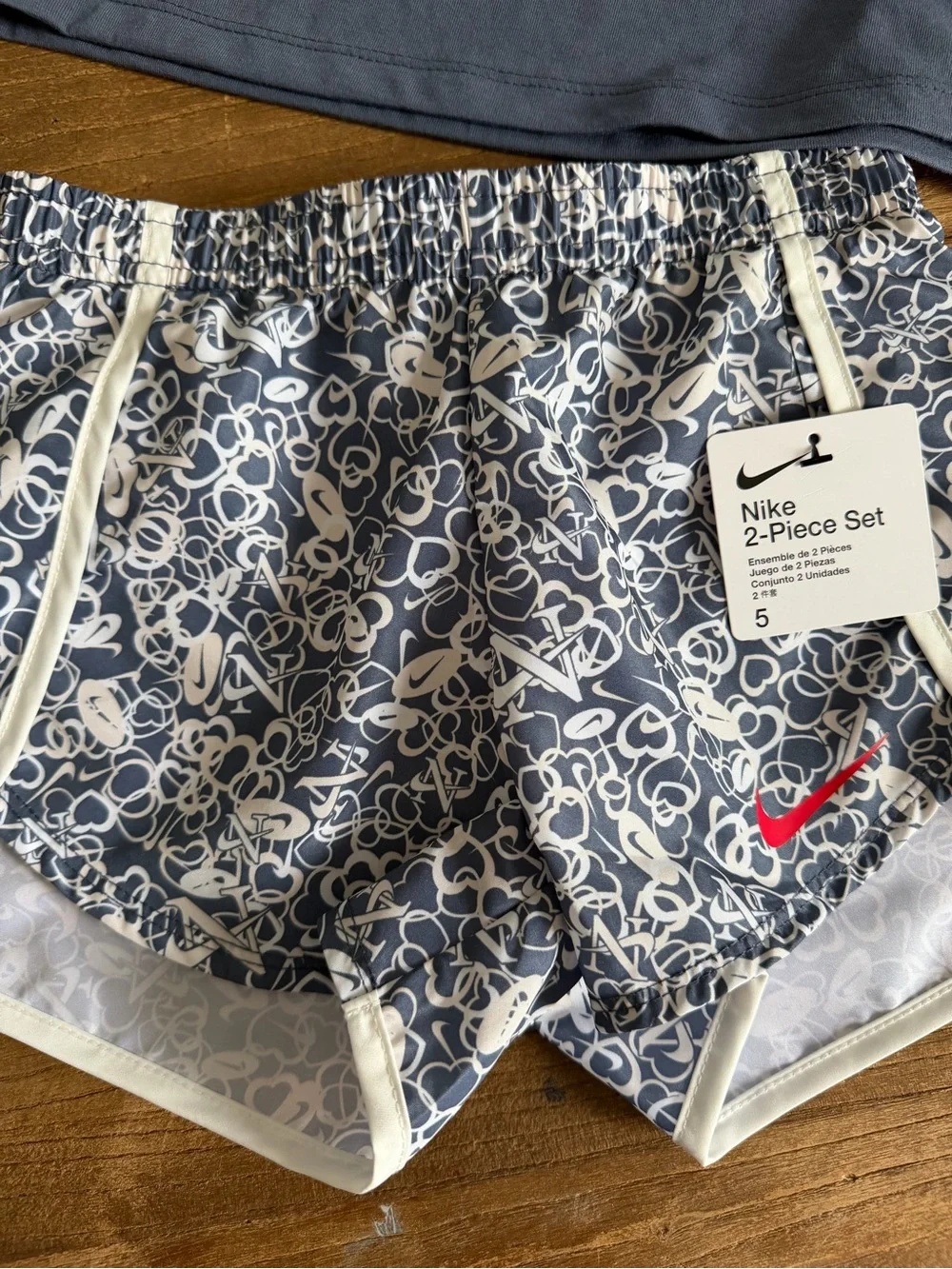 Nike Kids Girls Blue White Red Athletic Shorts T Shirt Set Size 5 NWT